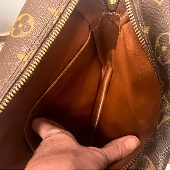 Louis Vuitton Brown Monogram Vintage Crossbody Bag - Picture 12 of 16